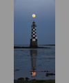 La Pleine Lune  la verticale du phare de la Perdrix